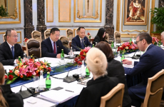 塞尔维亚武契奇总统会见张耿城总经理